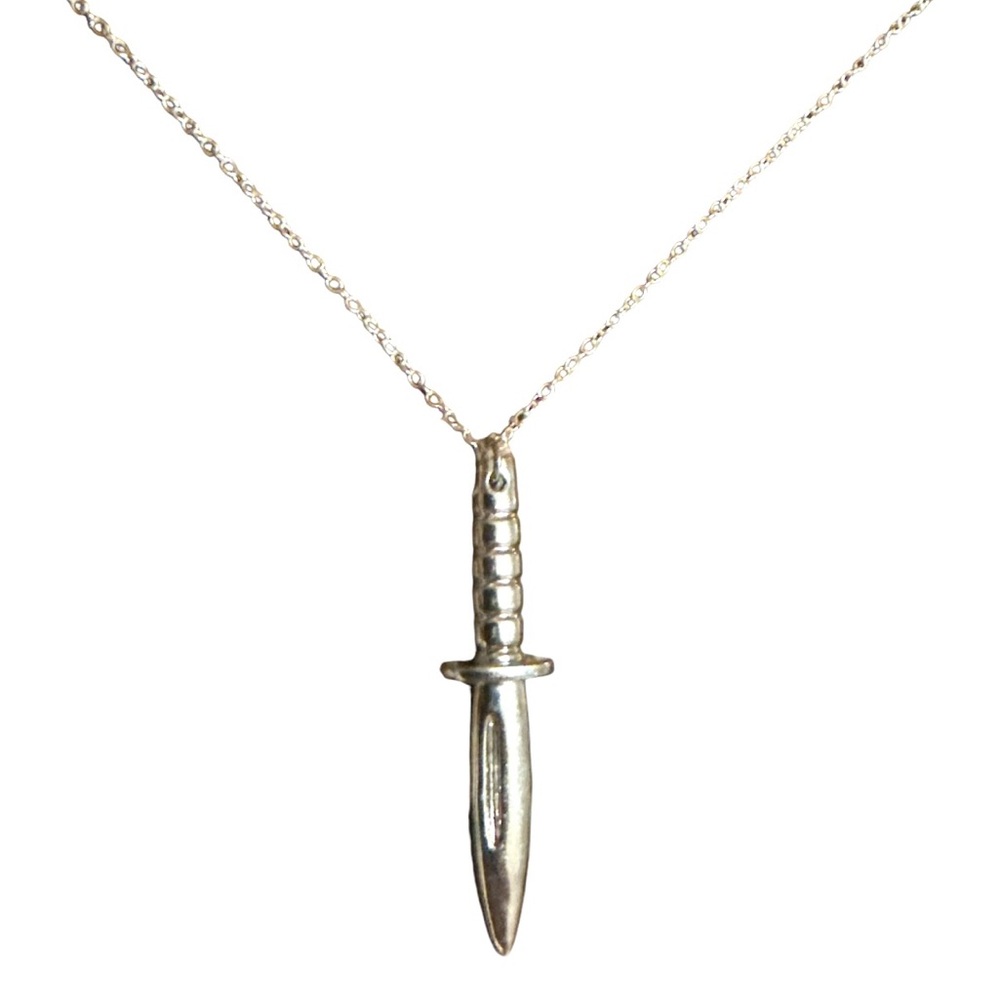Dainty‎ Silver Plated Dagger Necklace, 22” long, Dainty Silver Rolo Chain